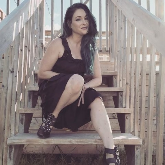 Meet your Posher, Lotus - Picture 1 of 1